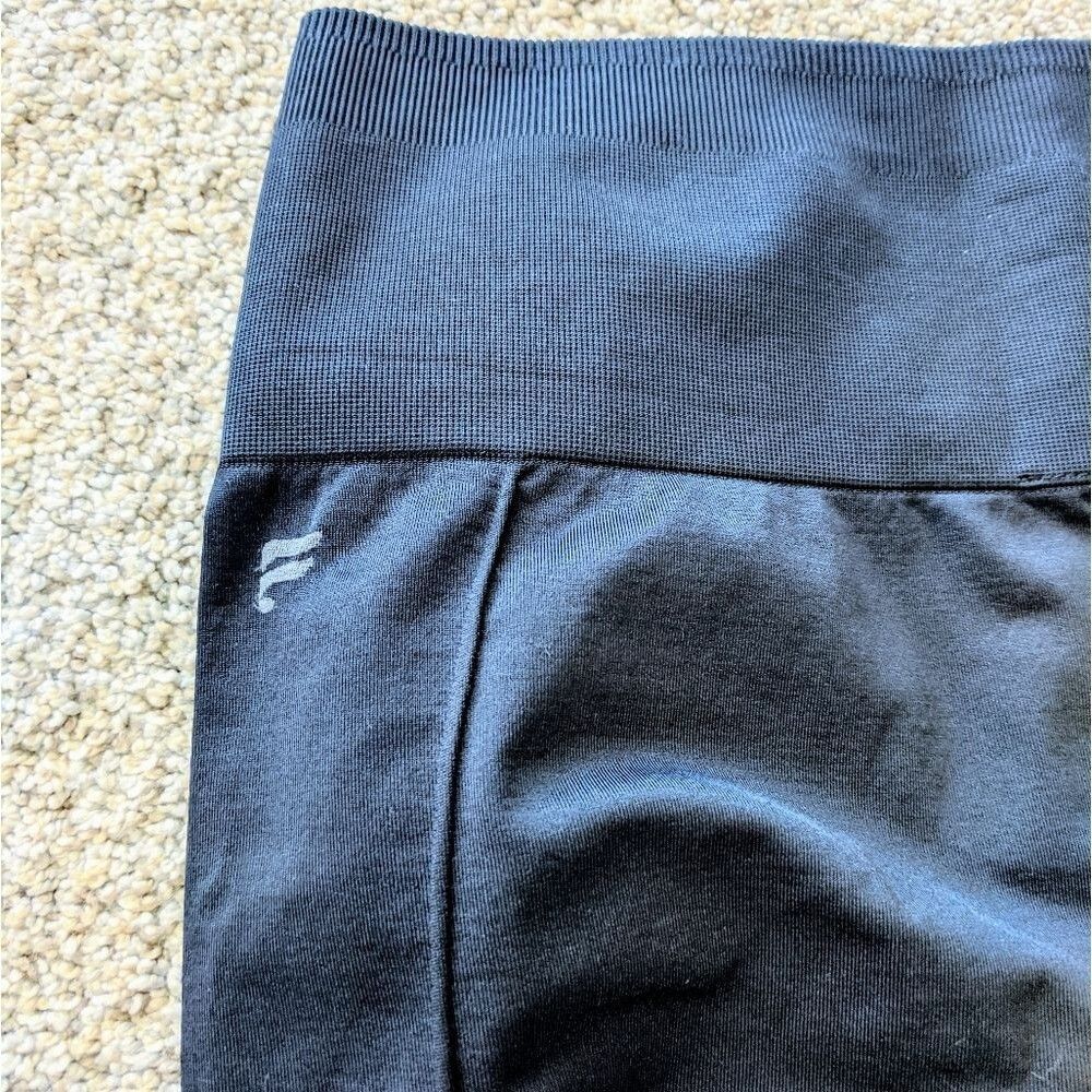 Black NWT Fabletics High Waist Leggings Mesh Side Panel Workout Yoga Activewear - Picture 4 of 9
